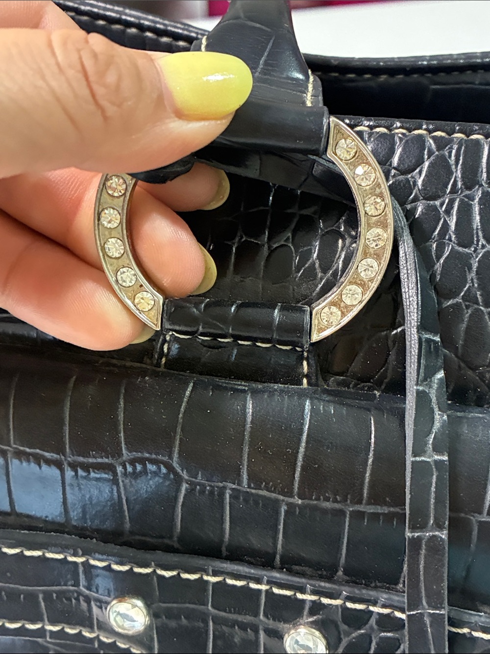 Valerie Stevens Black Croc-Embossed Leather Shoulder Bag - Picture 15 of 16